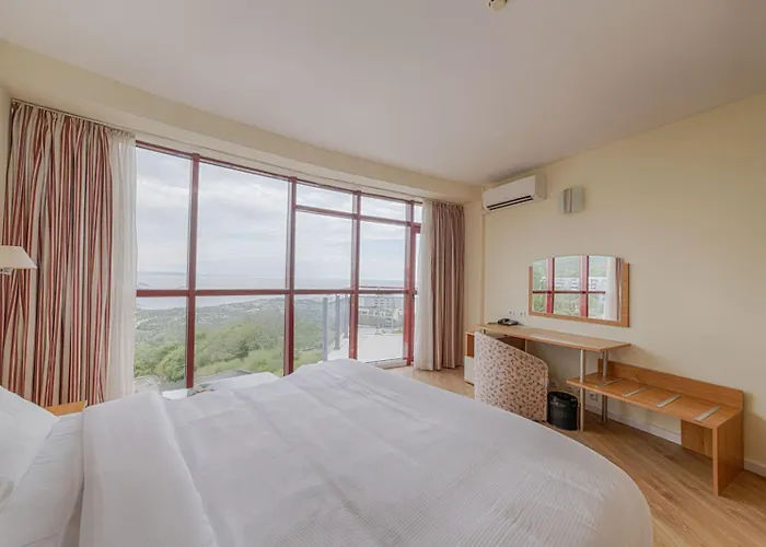 Hotel Stayflex By Helios - Kids Slide - Pools - Ac In The - Ev Station Goudstrand