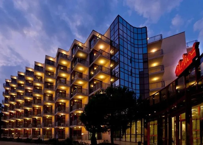 酒店 Stayflex By Helios - Kids Slide - Pools - Ac In The - Ev Station